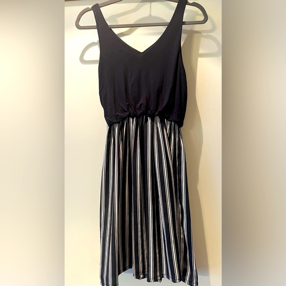 LOFT Petites Dress - Picture 2 of 4